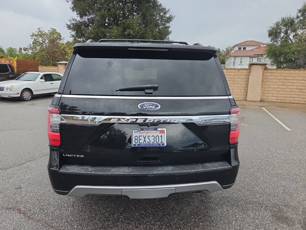 Used 2018 Ford Expedition Limited w/ Equipment Group 301A AWD/4WD image 4
