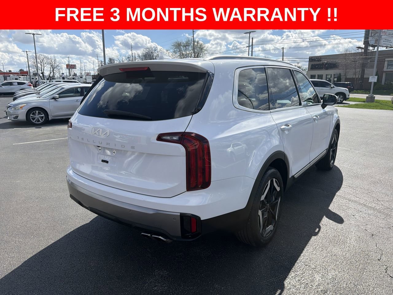 Used 2025 Kia Telluride S image 32
