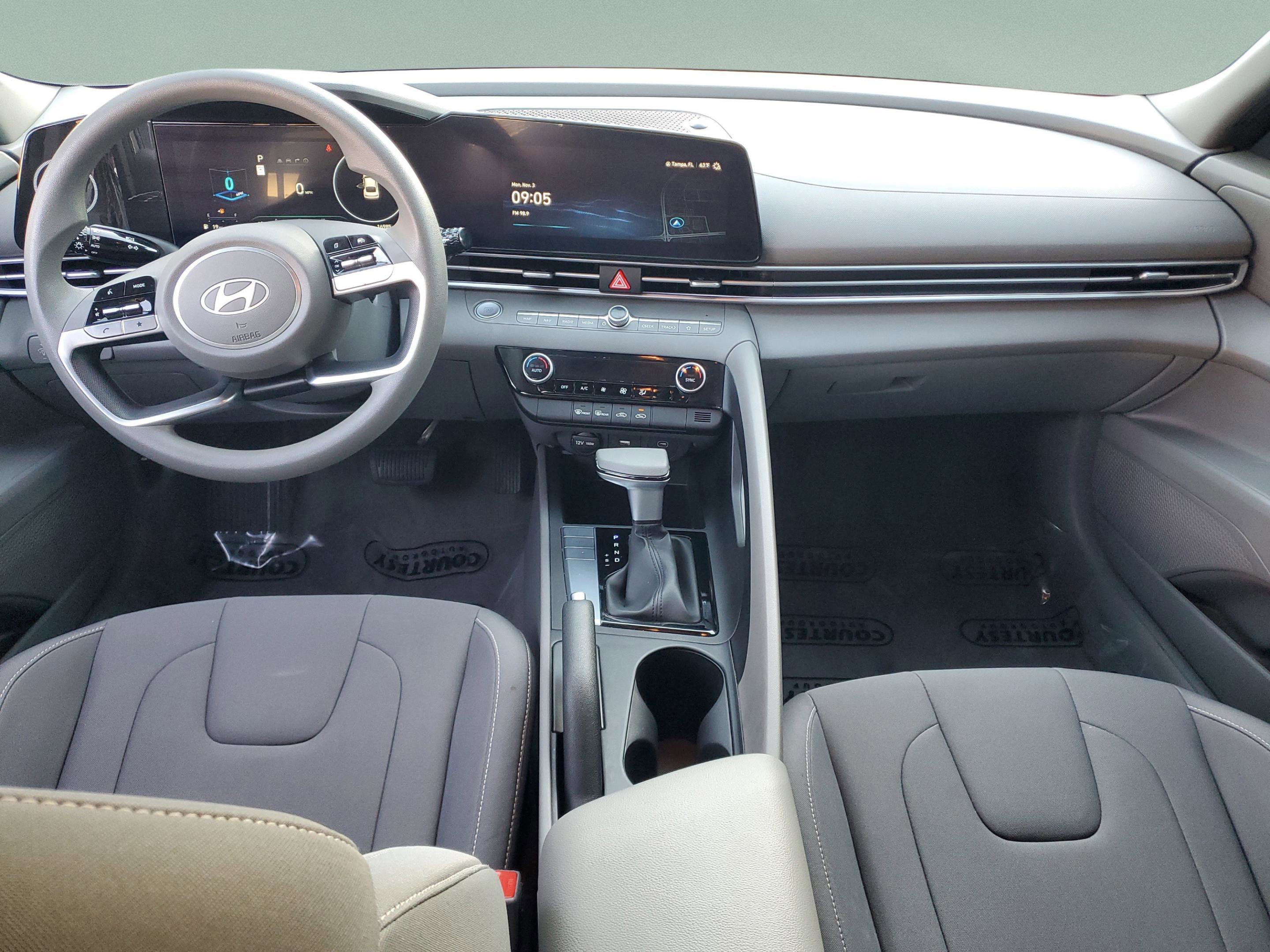 Used 2024 Hyundai Elantra SEL image 8