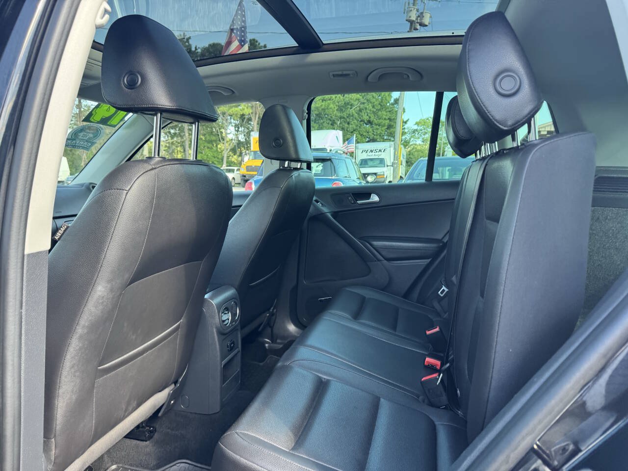 Used 2014 Volkswagen Tiguan SEL AWD/4WD image 29