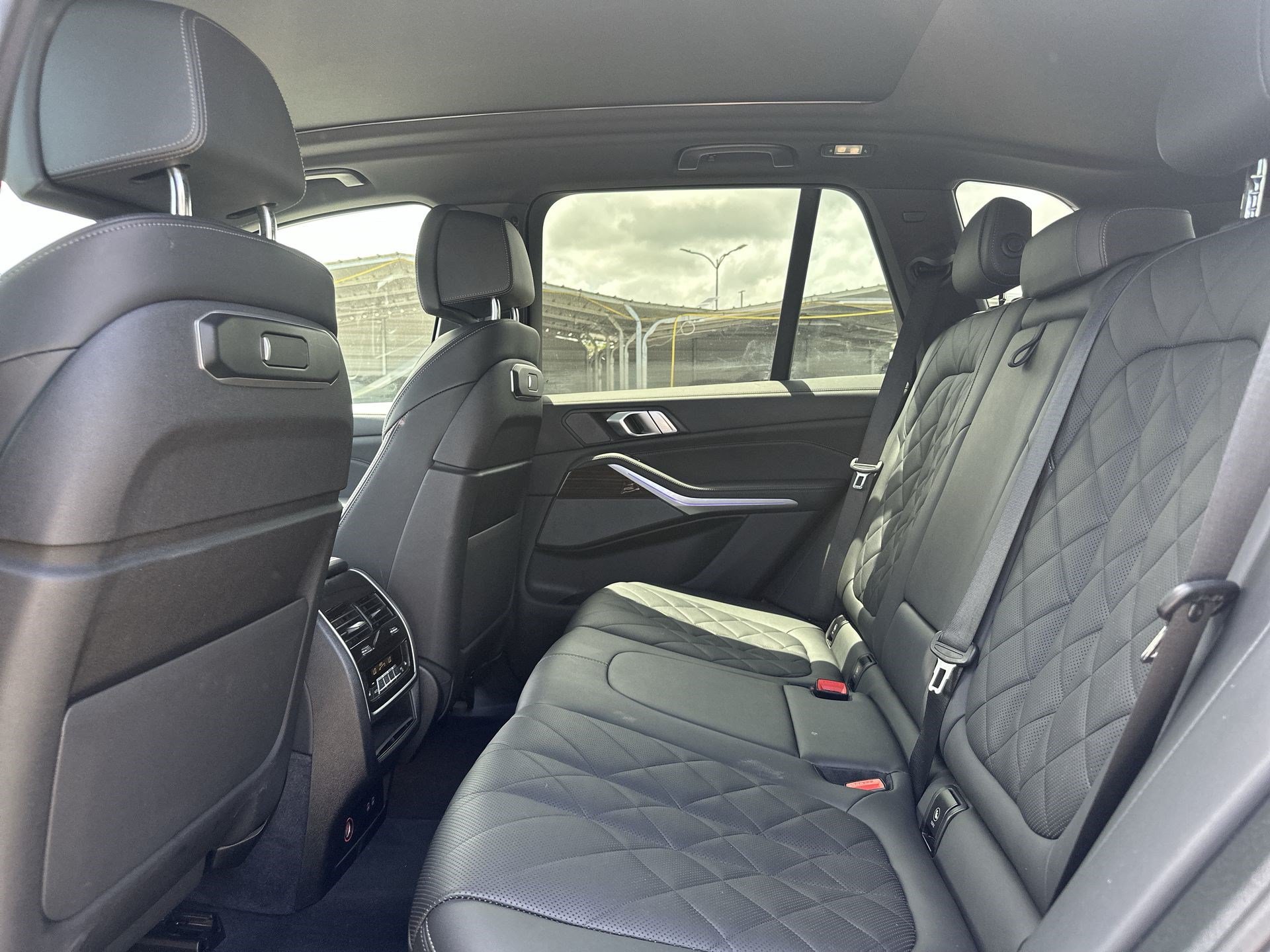 Used 2024 BMW X5 xDrive50e AWD/4WD image 25