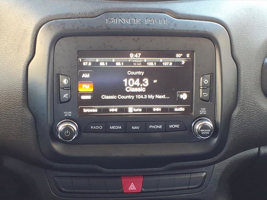 Used 2015 Jeep Renegade Latitude image 6