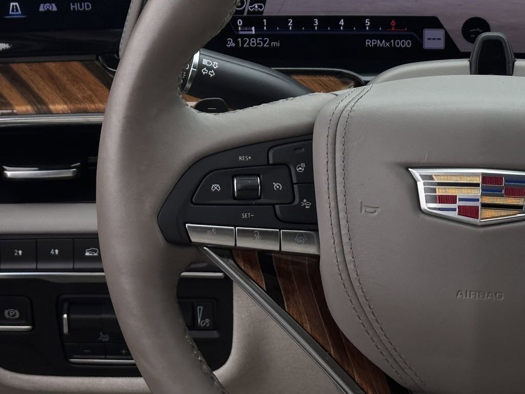 Used 2024 Cadillac Escalade Premium Luxury Platinum image 14