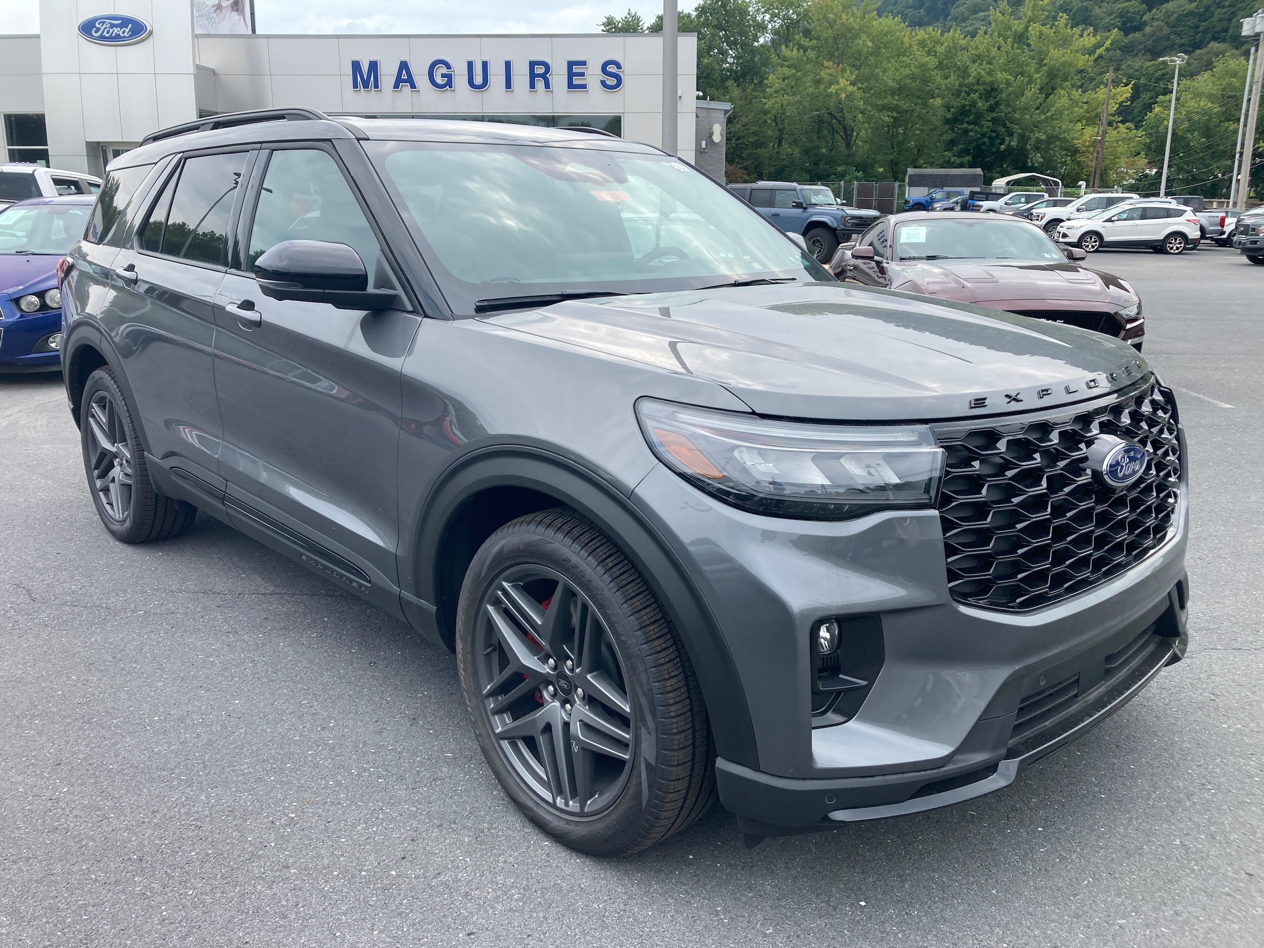 New 2026 Ford Explorer ST AWD/4WD image 4