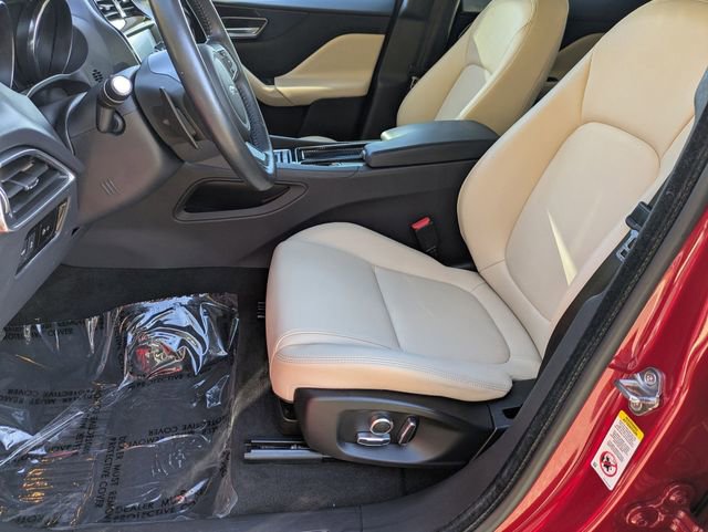 Used 2020 Jaguar F-PACE Premium image 12