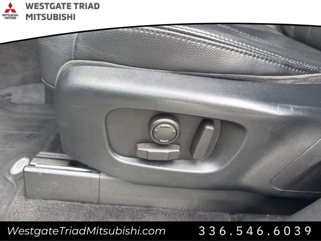 Used 2019 Land Rover Discovery HSE AWD/4WD image 13
