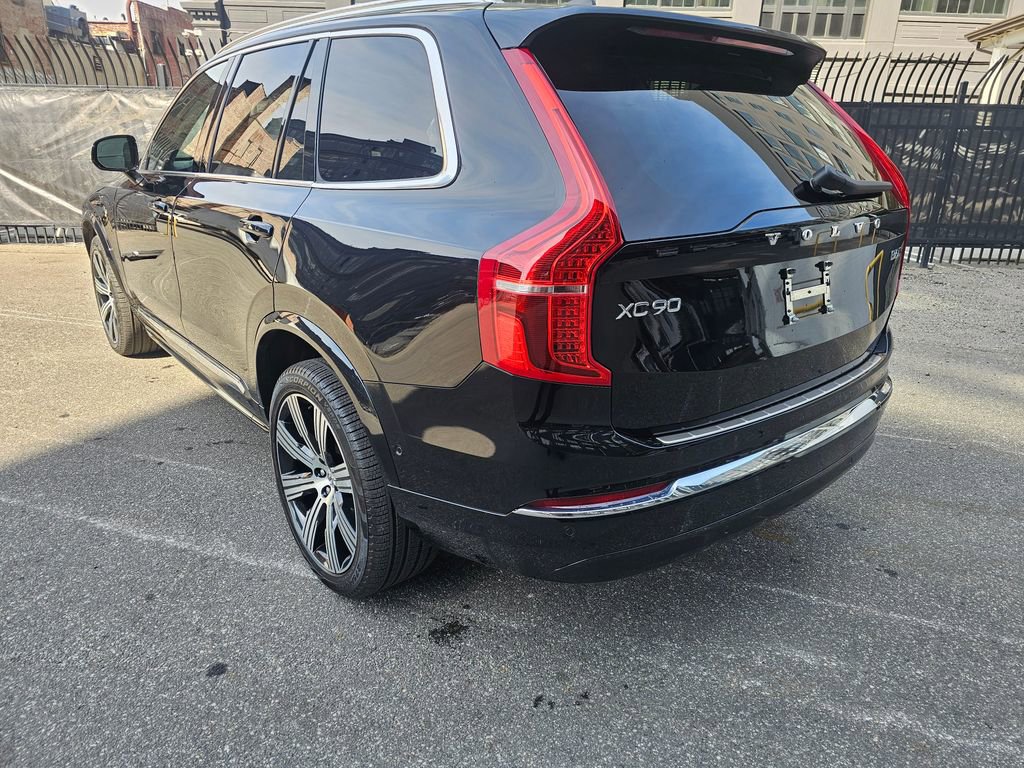 Certified 2024 Volvo XC90 B6 Plus w/ Protection Package Premier AWD/4WD image 2