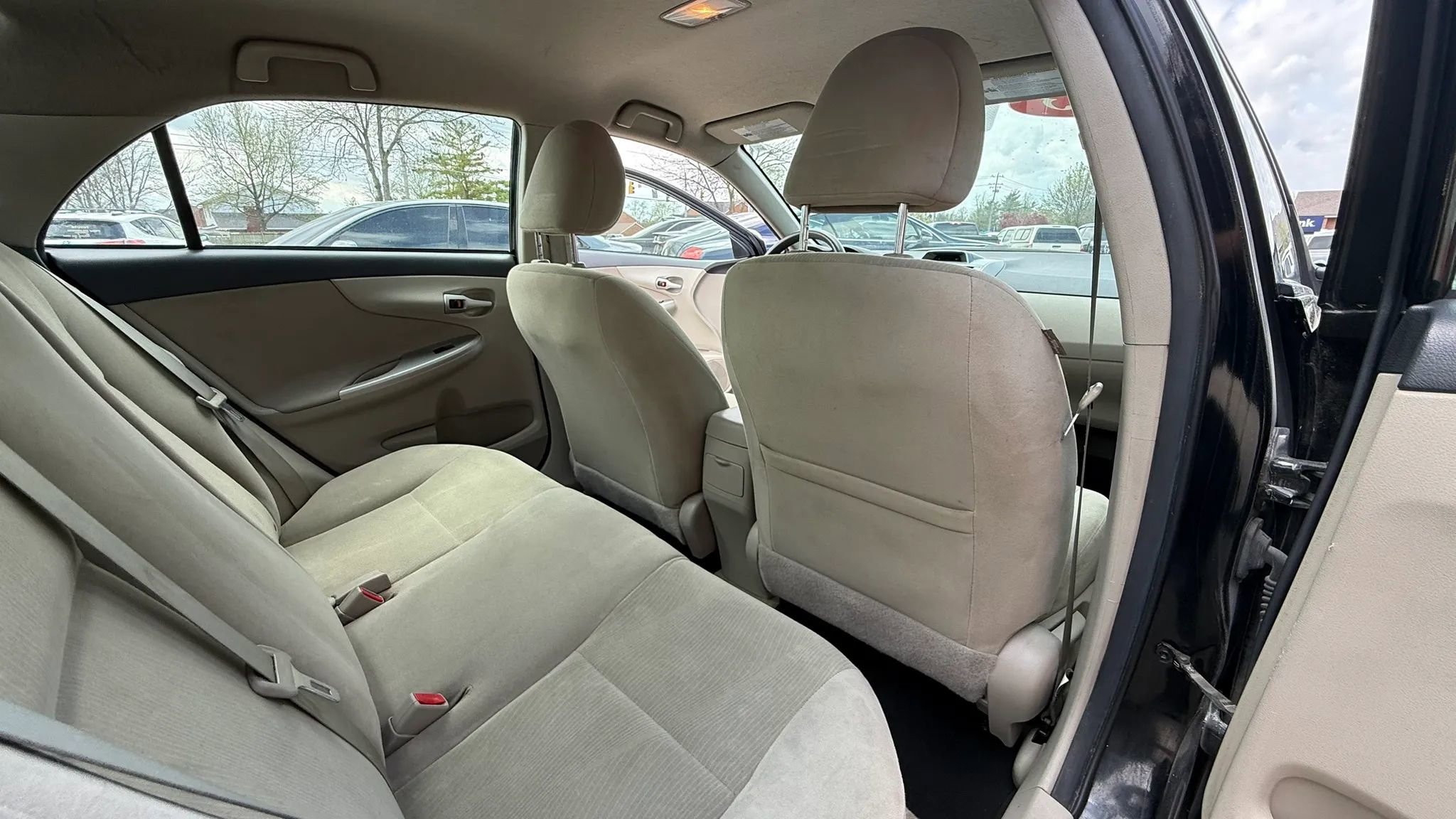 Used 2013 Toyota Corolla LE image 10