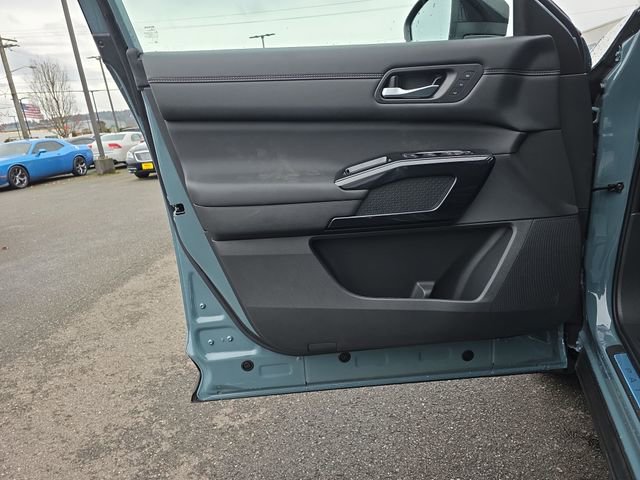 New 2026 Nissan Pathfinder Platinum w/ Accent Package image 19