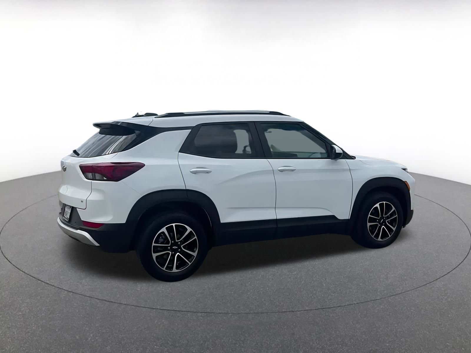 Used 2024 Chevrolet TrailBlazer LT w/ Driver Confidence Package image 15