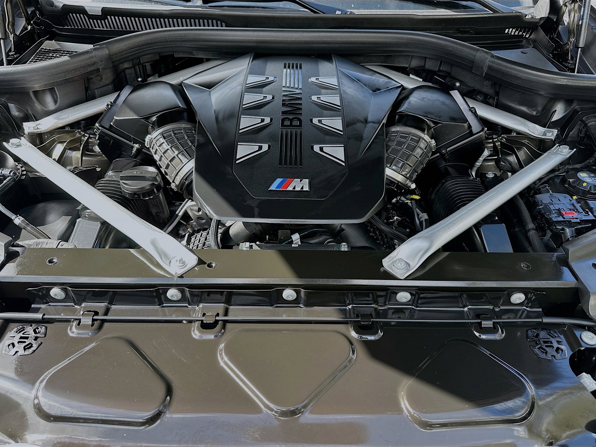 Certified 2025 BMW X5 M60i w/ Executive Package image 34