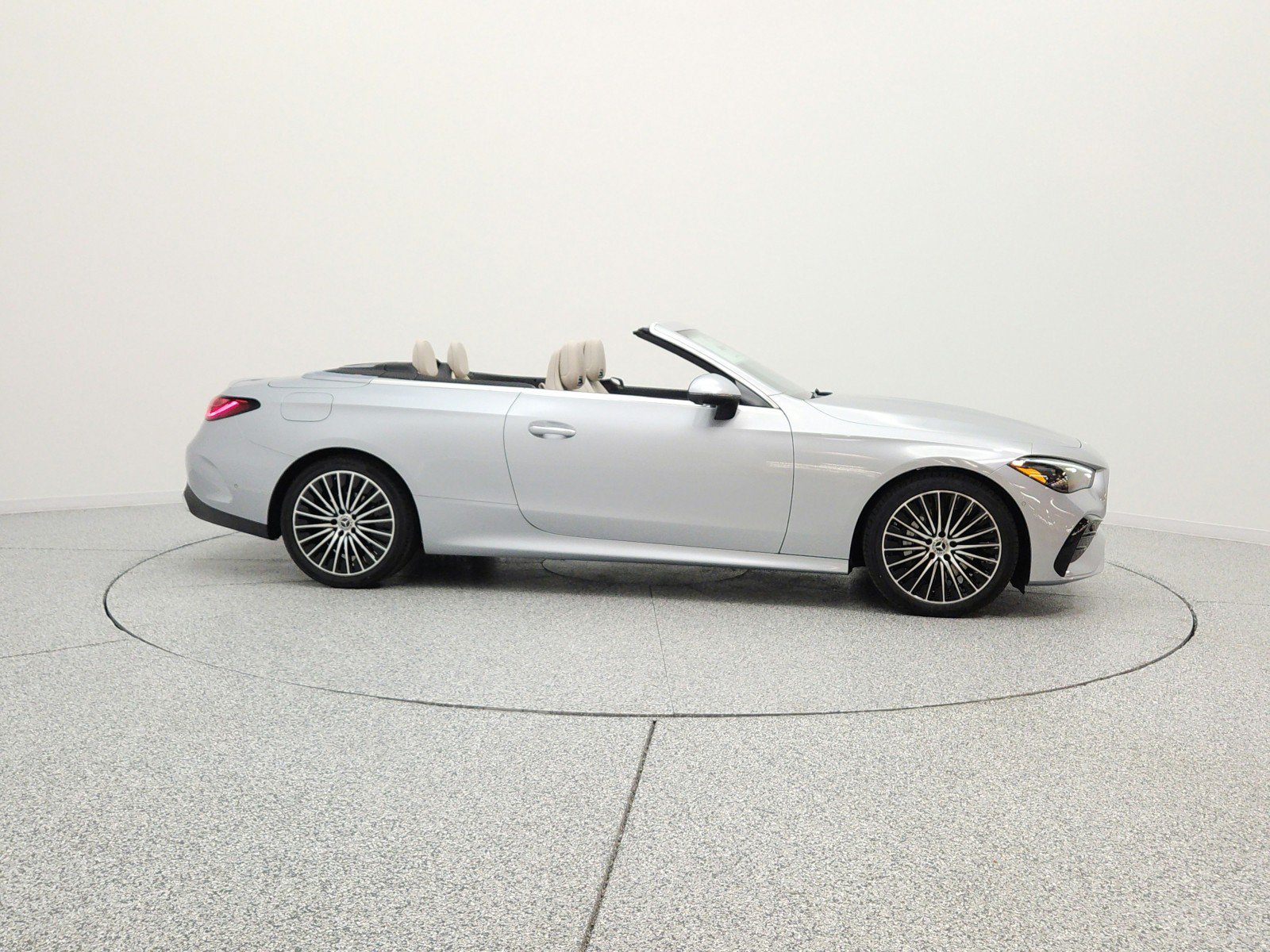 New 2026 Mercedes-Benz CLE 300 4MATIC Cabriolet image 4