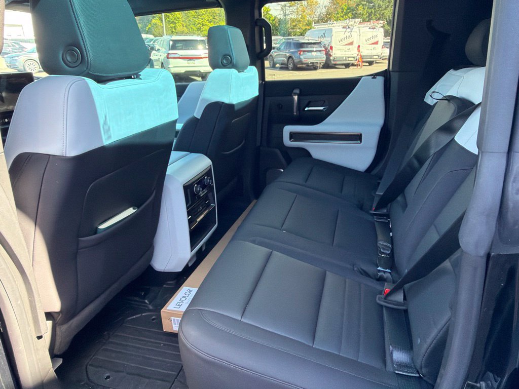 Used 2025 GMC Hummer EV 3X w/ LPO, Sport Package AWD/4WD image 7