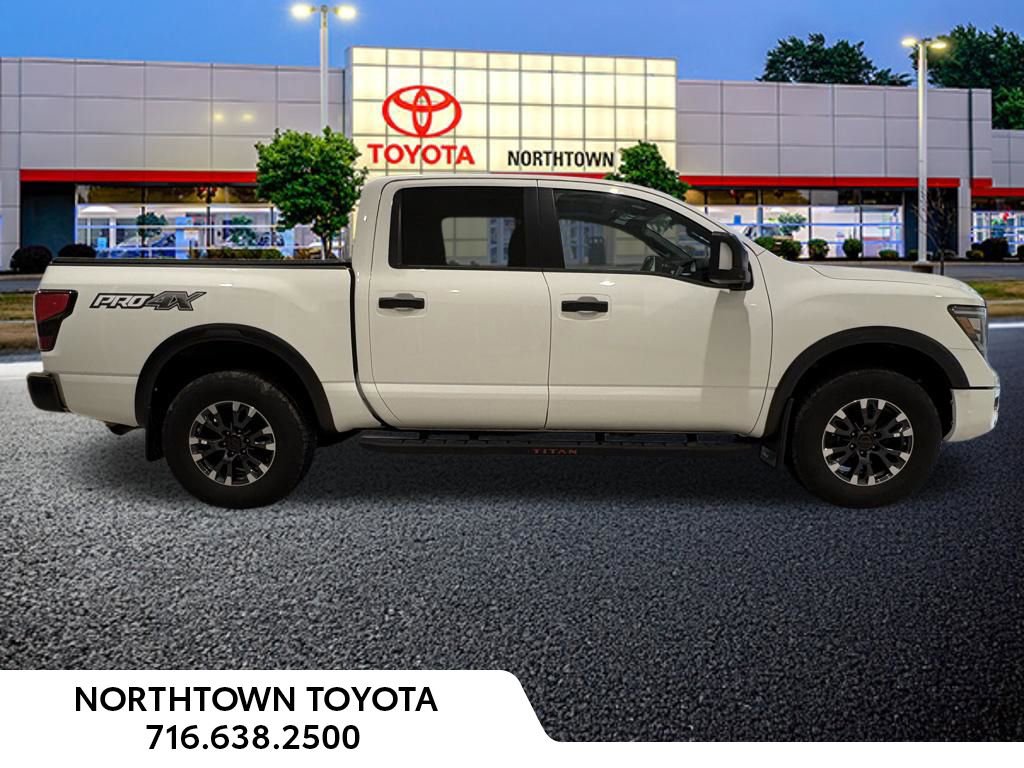 Used 2024 Nissan Titan PRO-4X w/ Pro-4x Convenience Package image 11