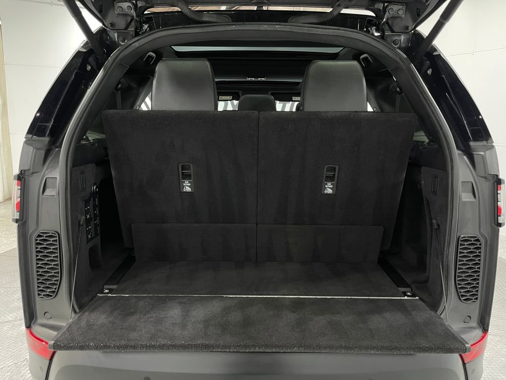 Used 2020 Land Rover Discovery HSE image 27