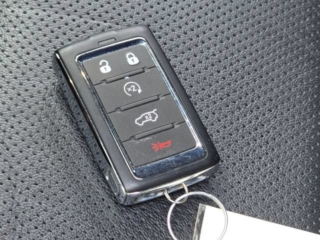 Used 2025 Jeep Wagoneer L Series II w/ Premium Group I AWD/4WD image 42
