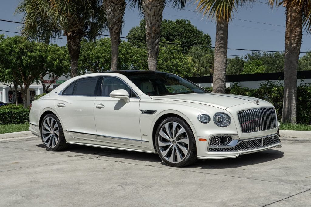 Used 2023 Bentley Flying Spur Azure AWD/4WD image 41