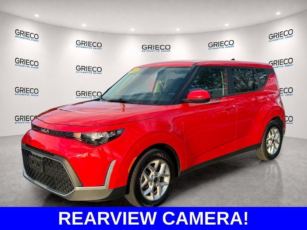 Used 2024 Kia Soul LX w/ Option Group 015 FWD image 3