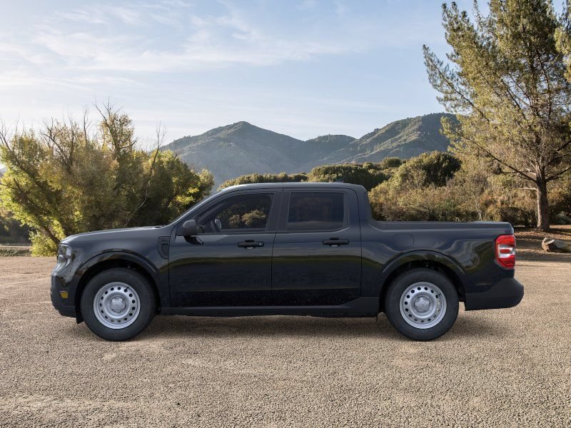 Used 2026 Ford Maverick XL AWD/4WD image 4