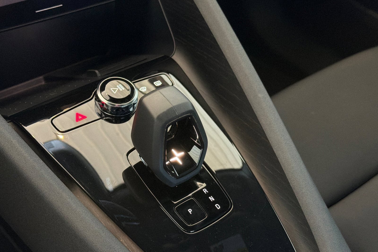 Used 2021 Polestar Polestar 2 AWD/4WD image 24