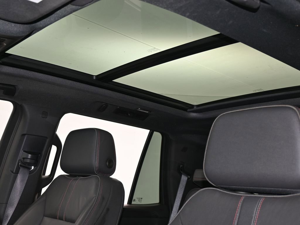 Used 2024 Chevrolet Tahoe RST w/ Luxury Package image 11