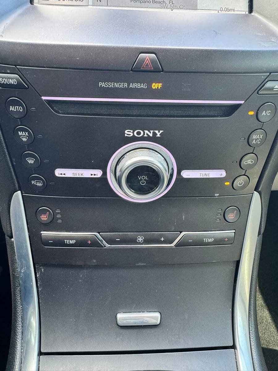 Used 2018 Ford Edge Titanium w/ Technology Package AWD/4WD image 16