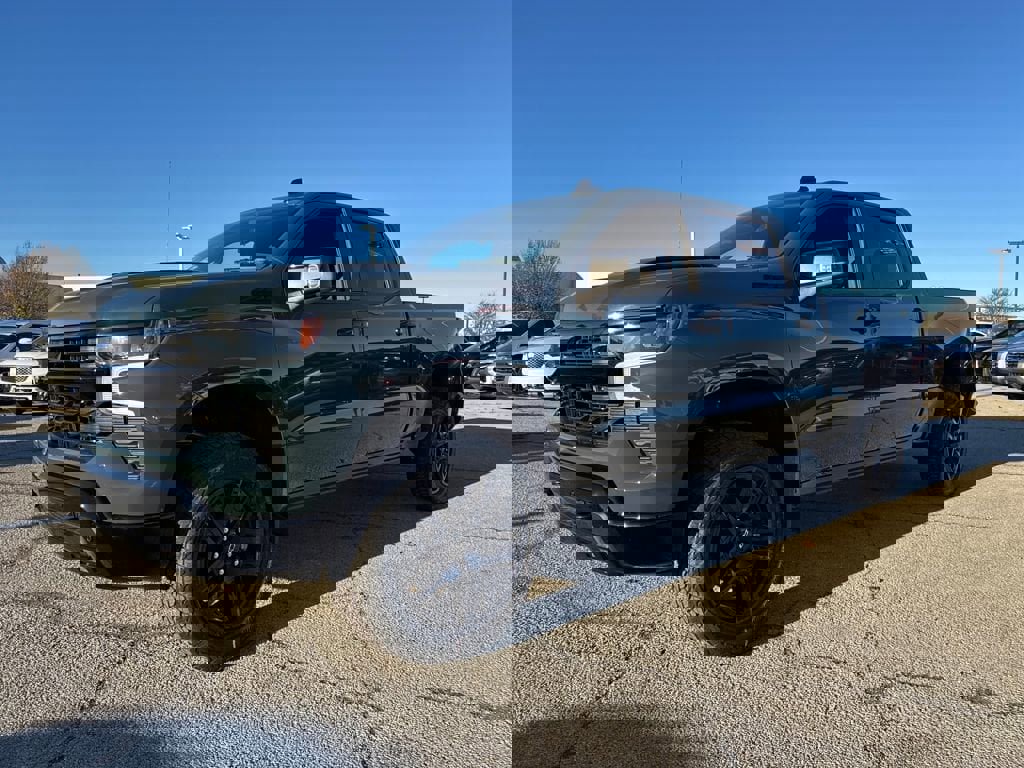 New 2026 Chevrolet Silverado 1500 LT Trail Boss w/ Dark Appearance Package