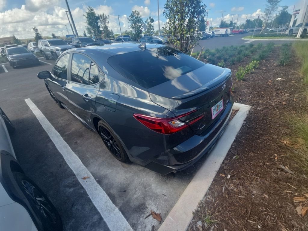 Used 2025 Toyota Camry SE FWD image 10