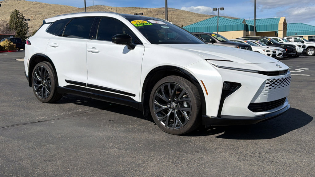 Certified 2025 Toyota Crown Signia w/ Advanced Technology Package image 1