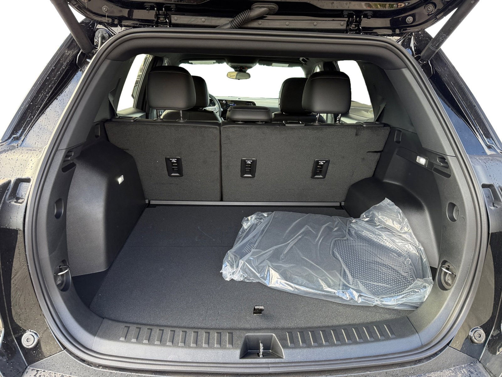 New 2026 Chevrolet Equinox LT w/ Convenience Package II image 17