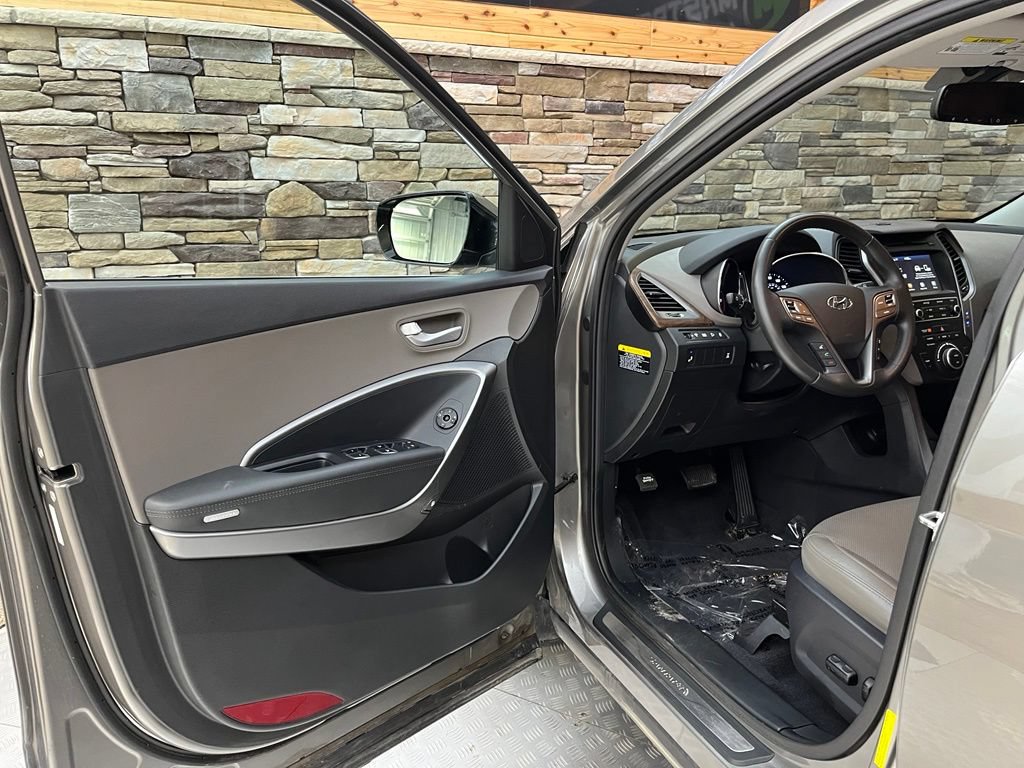 Used 2018 Hyundai Santa Fe Sport AWD/4WD image 44