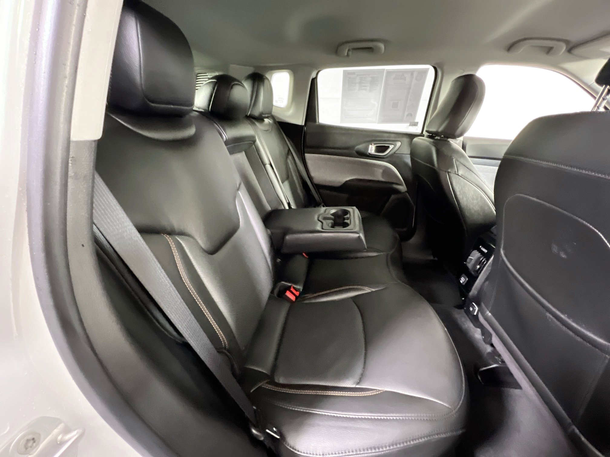 Used 2022 Jeep Compass Latitude AWD/4WD image 25