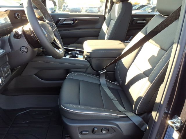 New 2027 Chevrolet Tahoe Premier w/ Sun And Tow Package AWD/4WD image 6