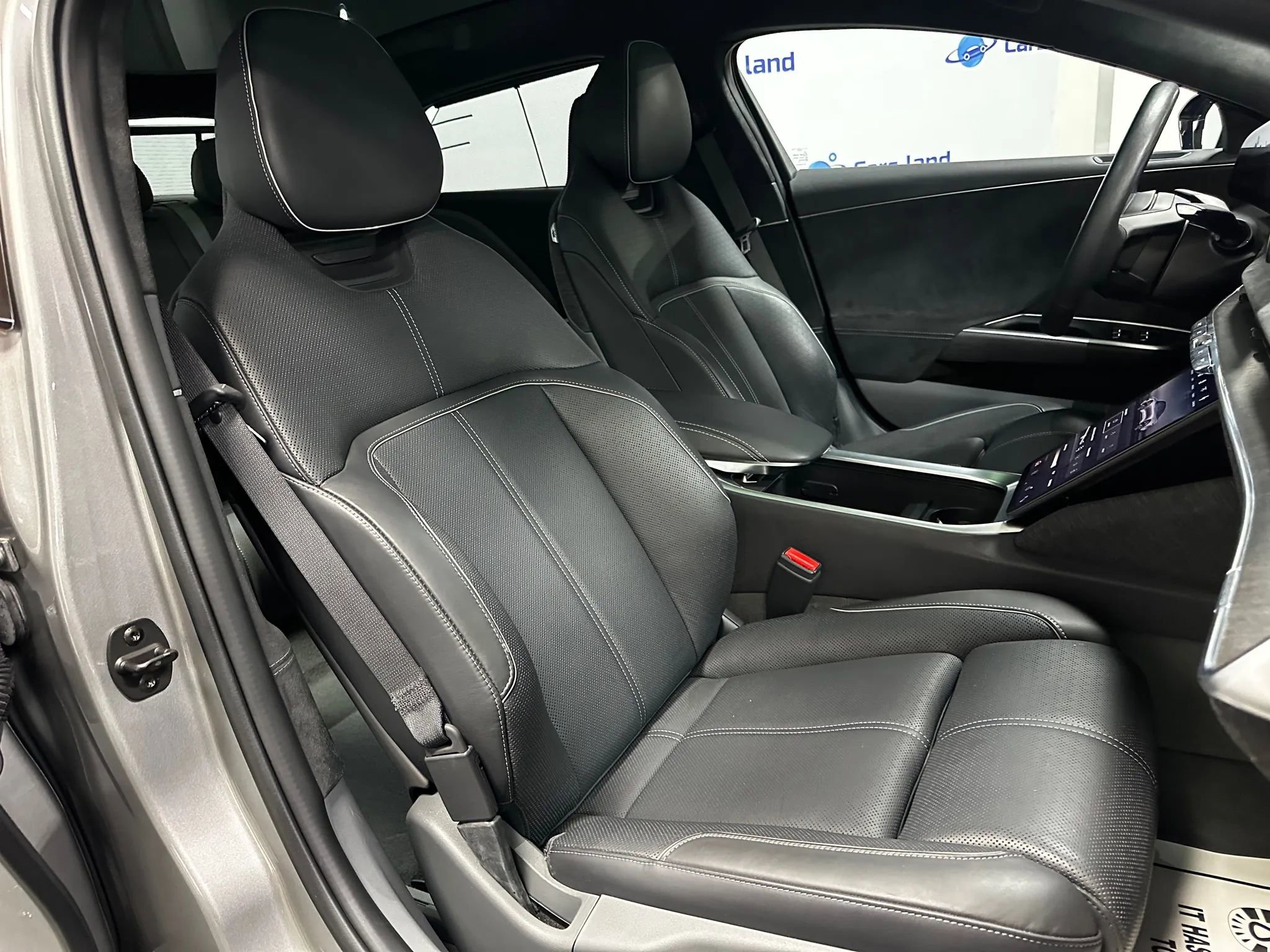 Used 2022 Lucid Air Grand Touring image 28