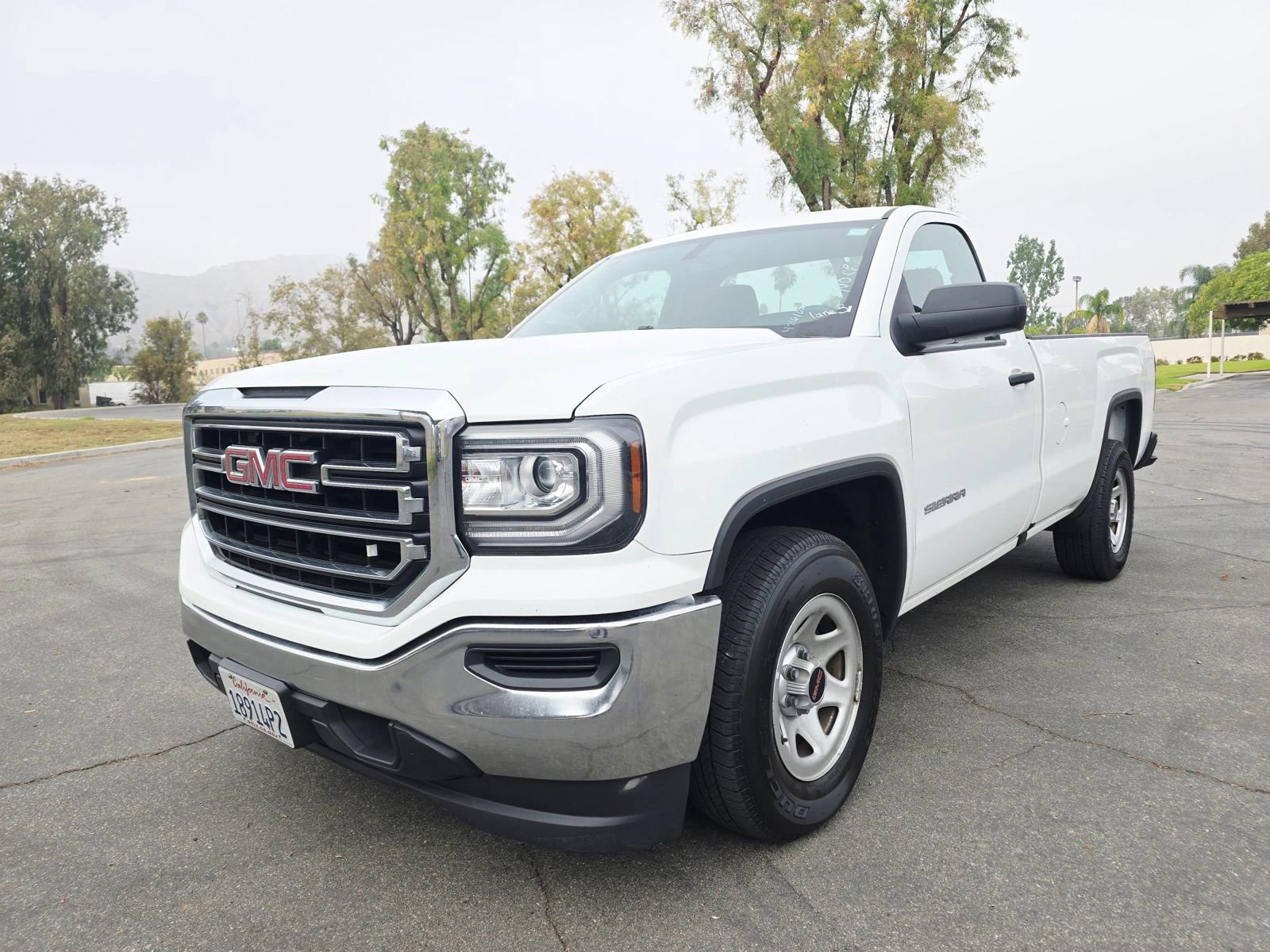 Used 2018 GMC Sierra 1500 2WD Regular Cab image 3