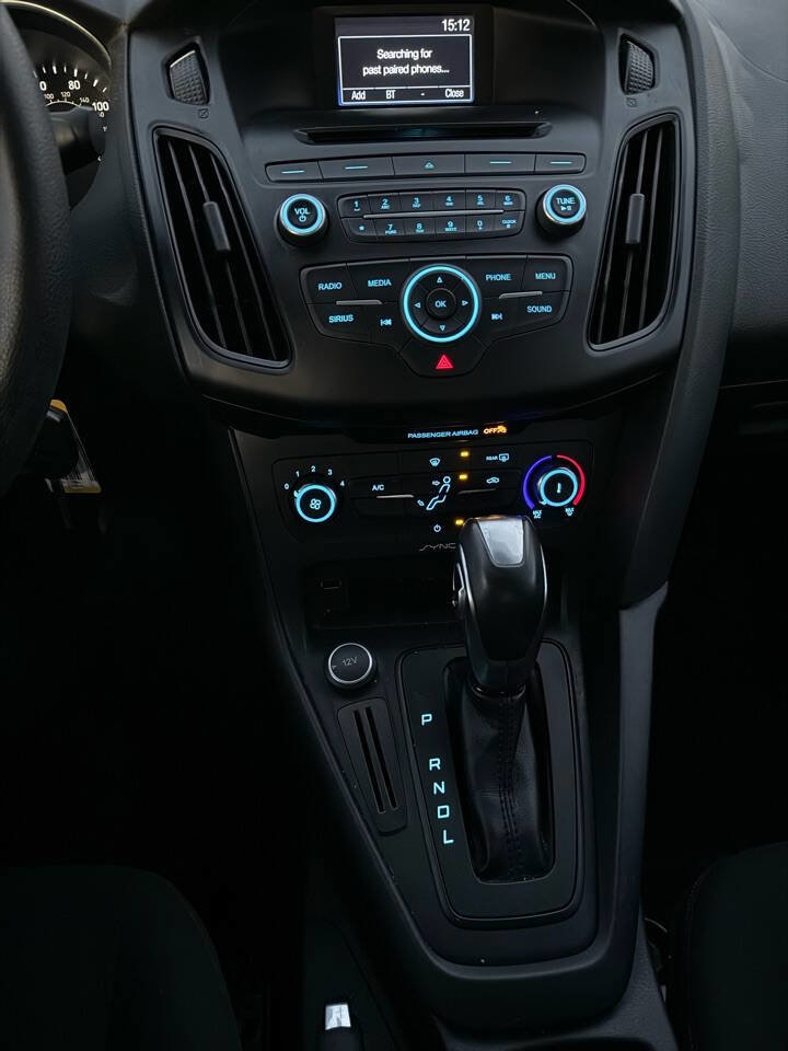 Used 2015 Ford Focus SE image 16