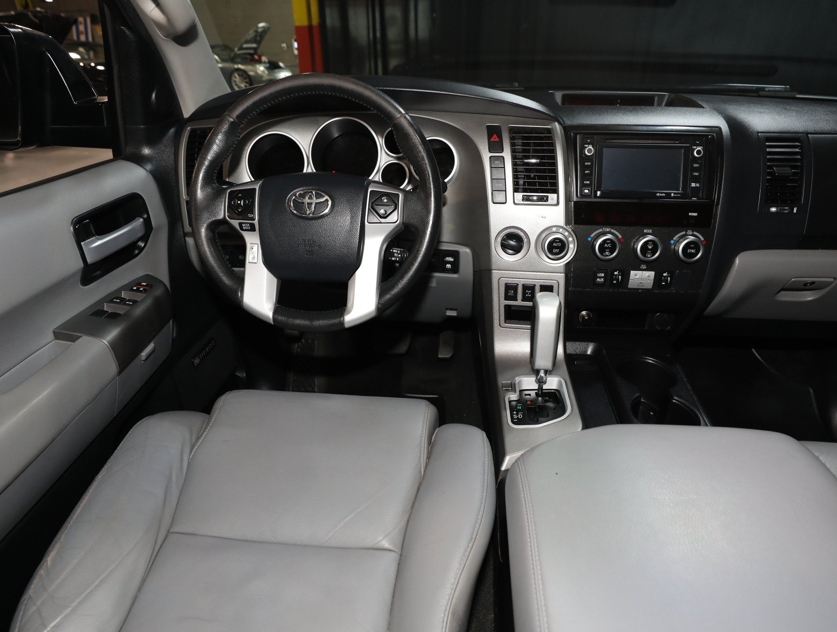 Used 2016 Toyota Sequoia Limited AWD/4WD image 52
