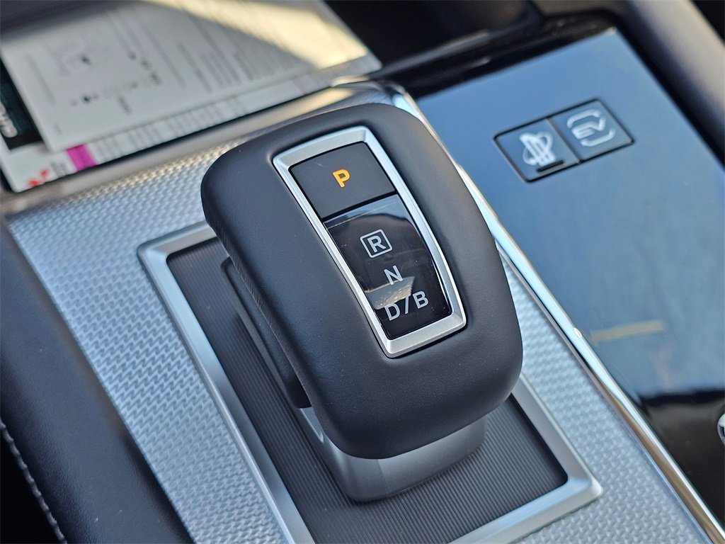 New 2025 Mitsubishi Outlander SEL image 14