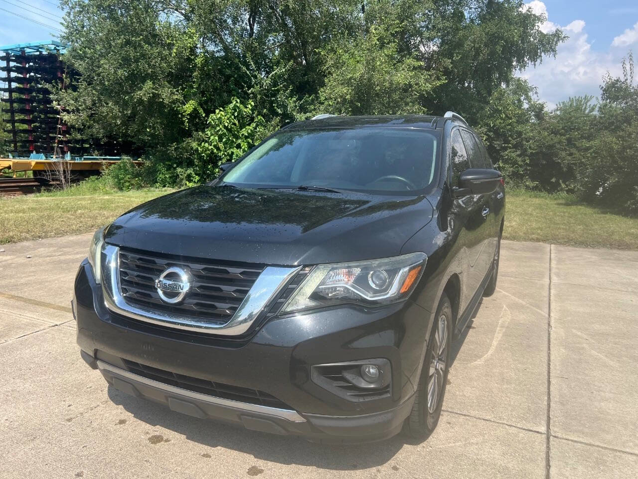 Used 2018 Nissan Pathfinder SV