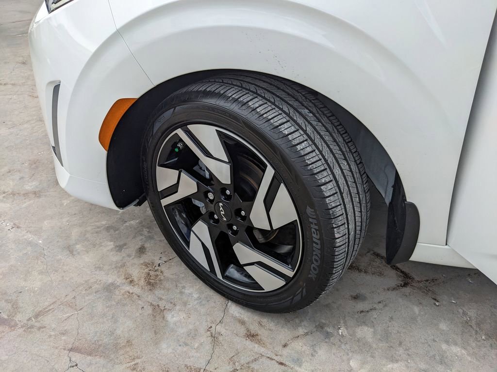 Certified 2025 Kia Soul GT-Line w/ GT-Line Technology Package image 36