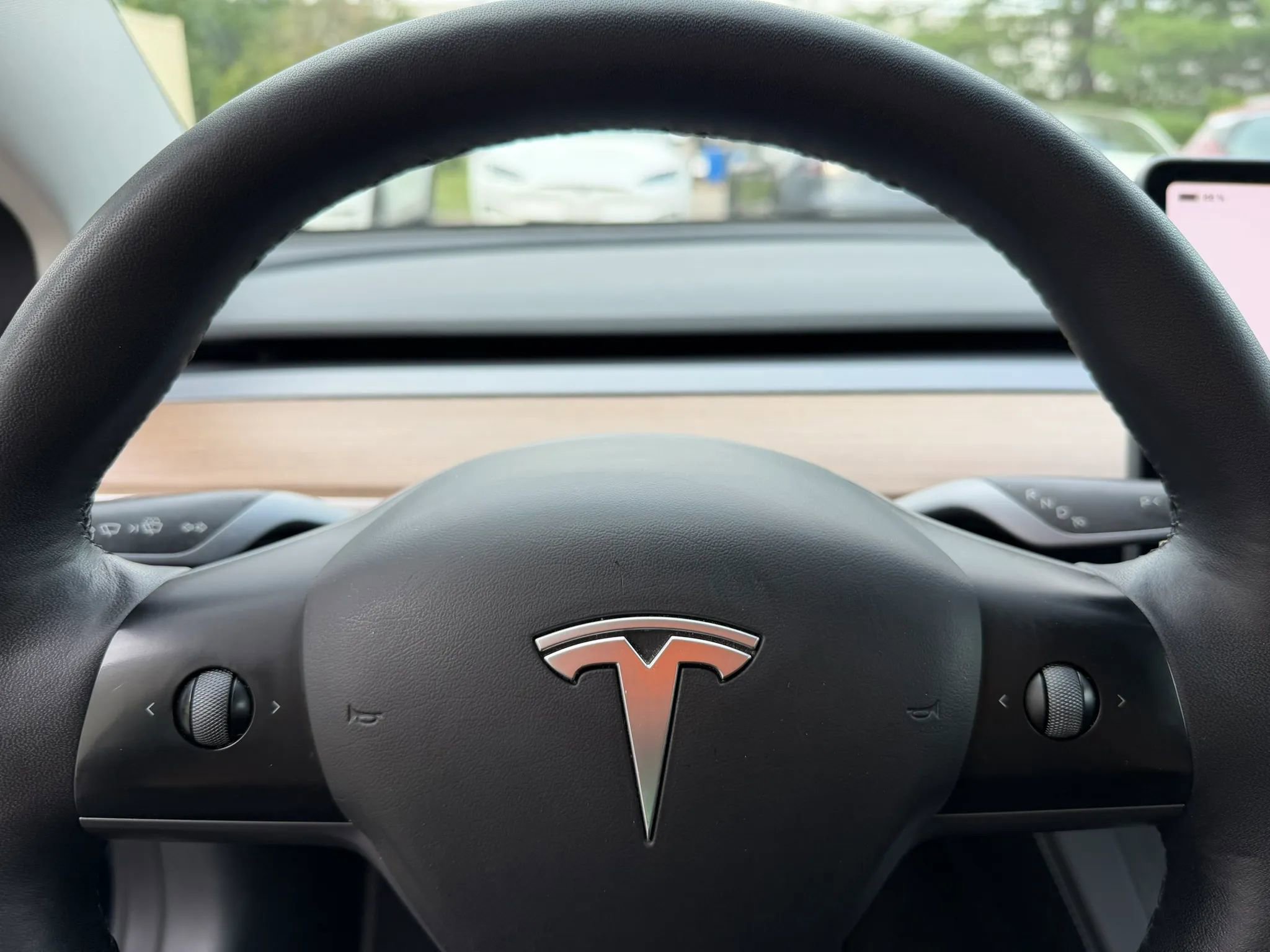 Used 2023 Tesla Model 3 Standard Range image 23