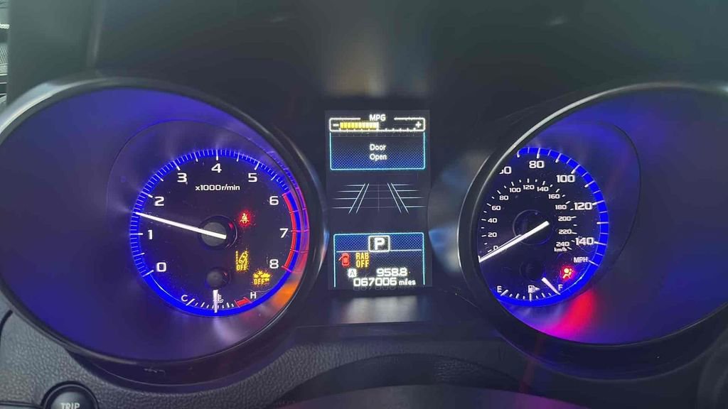 Used 2017 Subaru Legacy 2.5i Limited image 9