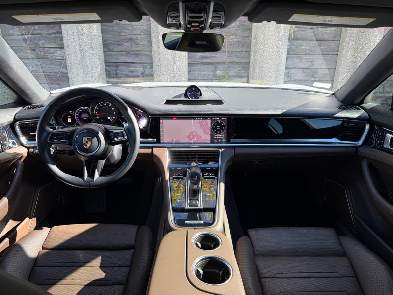 Used 2021 Porsche Panamera 4 w/ Premium Package image 11