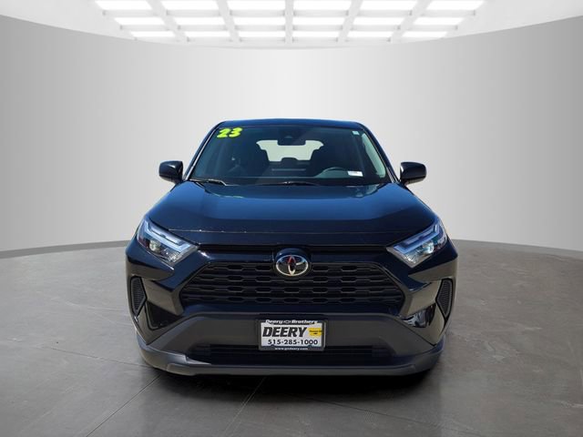 Used 2023 Toyota RAV4 LE AWD/4WD image 3