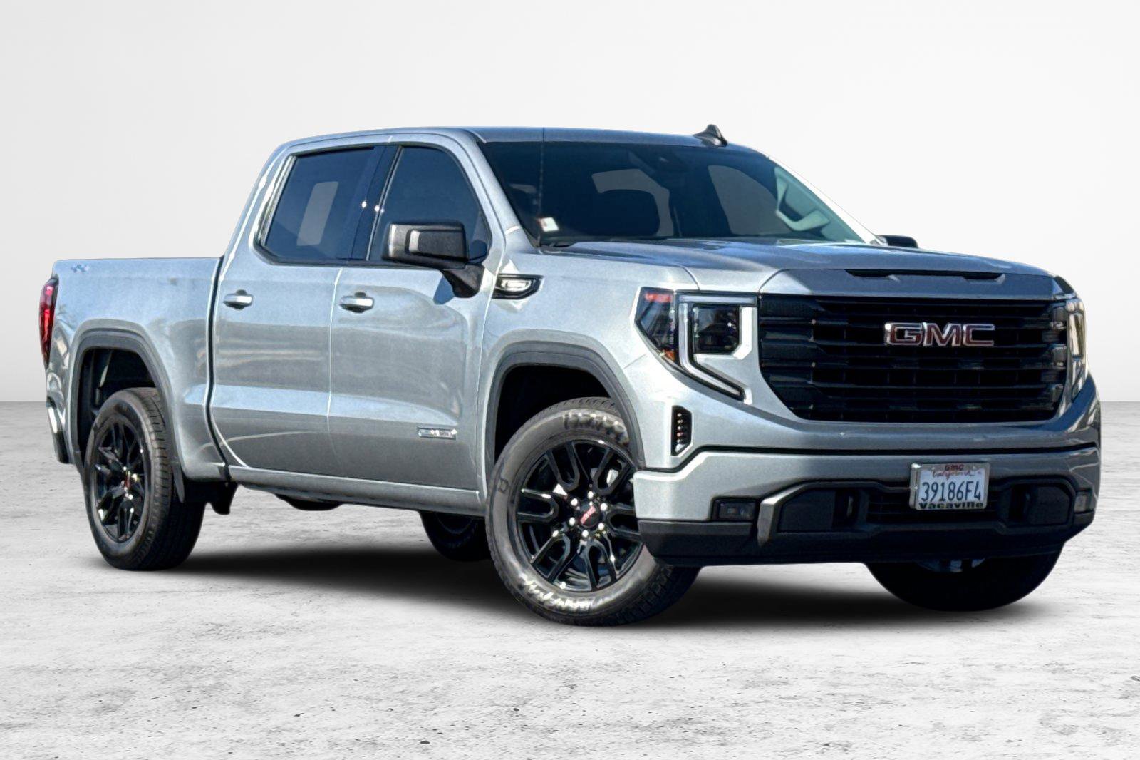 Used 2025 GMC Sierra 1500 Elevation image 2