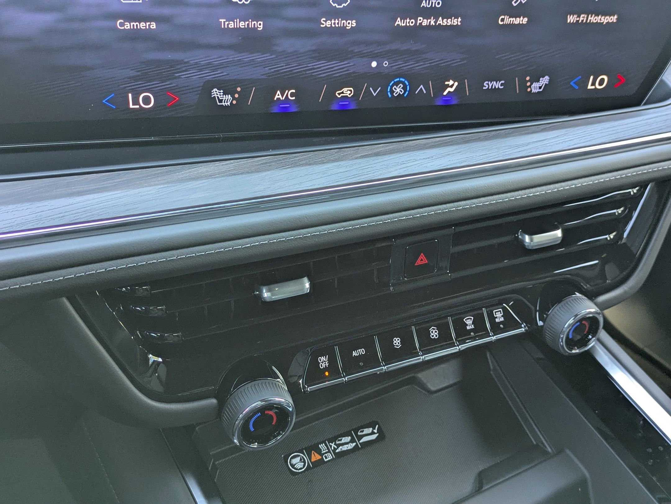 New 2026 Chevrolet Suburban LT w/ Comfort Package image 18