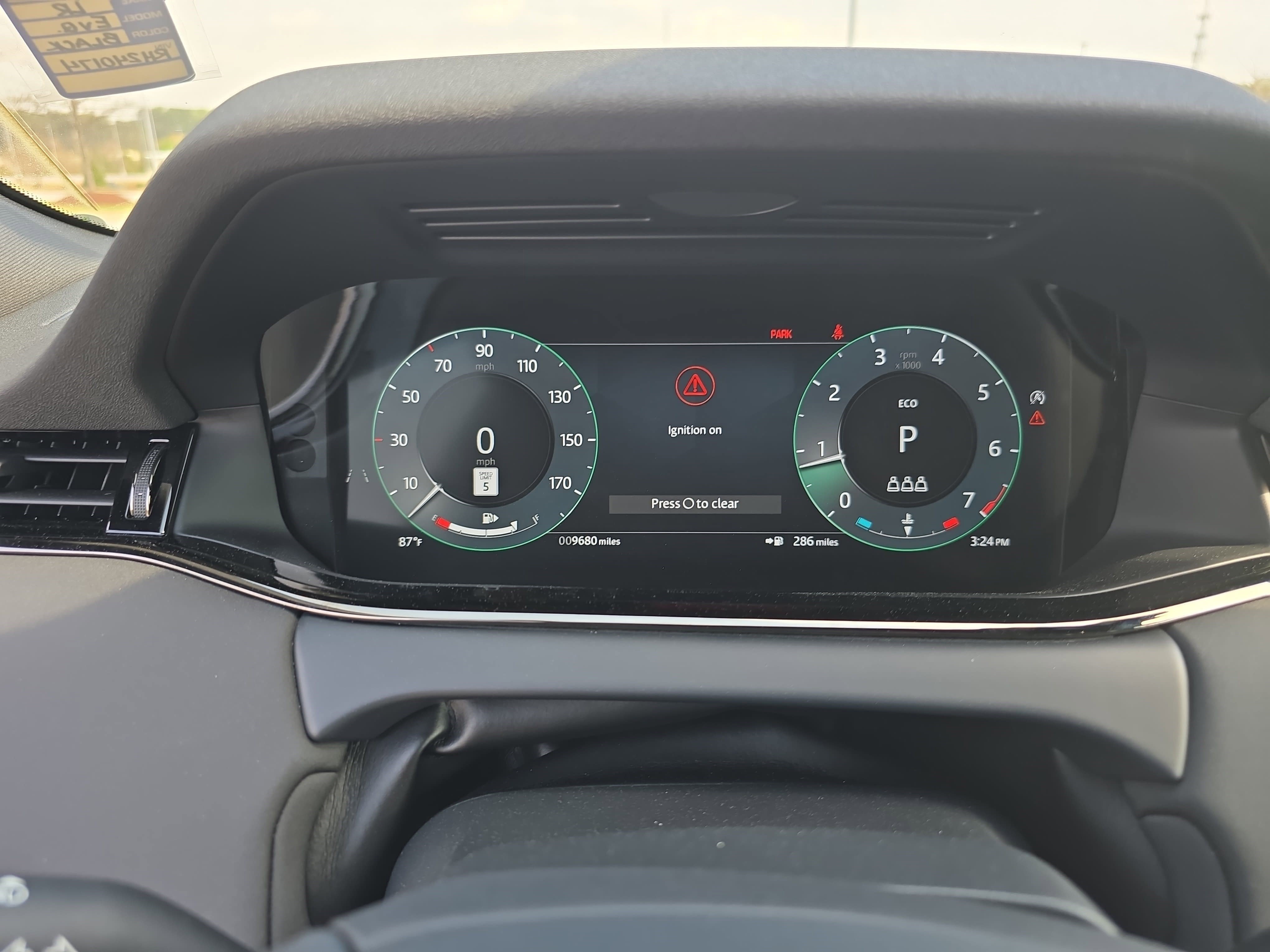 Used 2024 Land Rover Range Rover Evoque Dynamic SE image 18