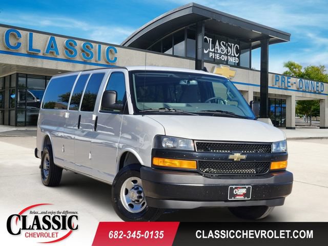 Used 2025 Chevrolet Express 3500 LS RWD image 1