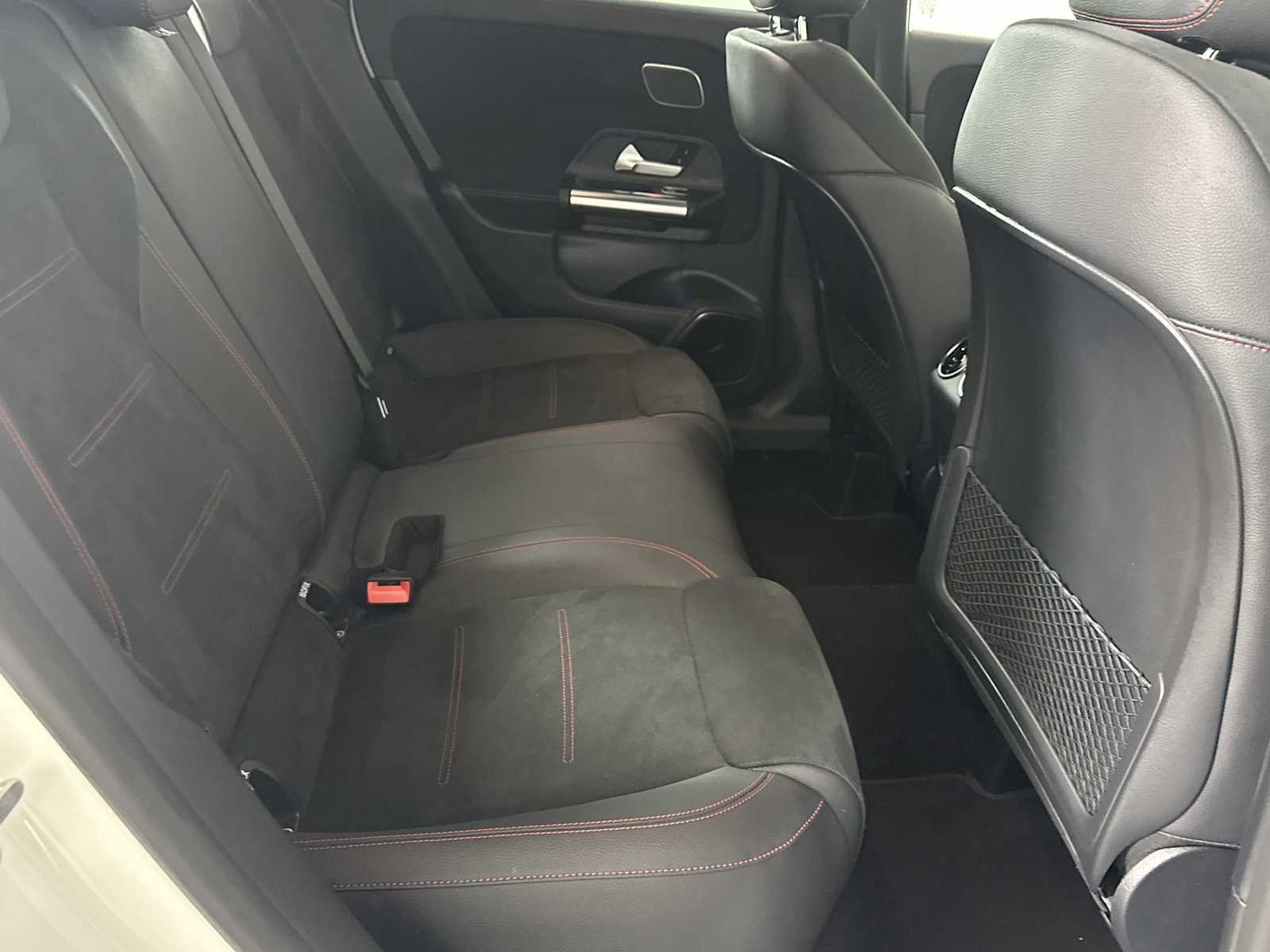 Used 2025 Mercedes-Benz GLA 250 4MATIC image 18