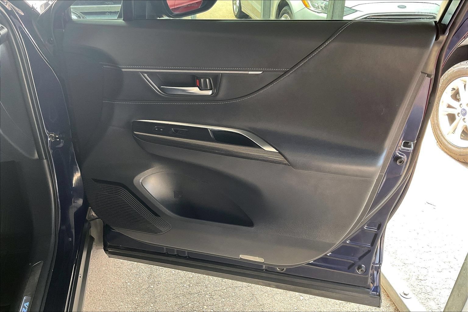 Used 2021 Toyota Venza Limited AWD/4WD image 23